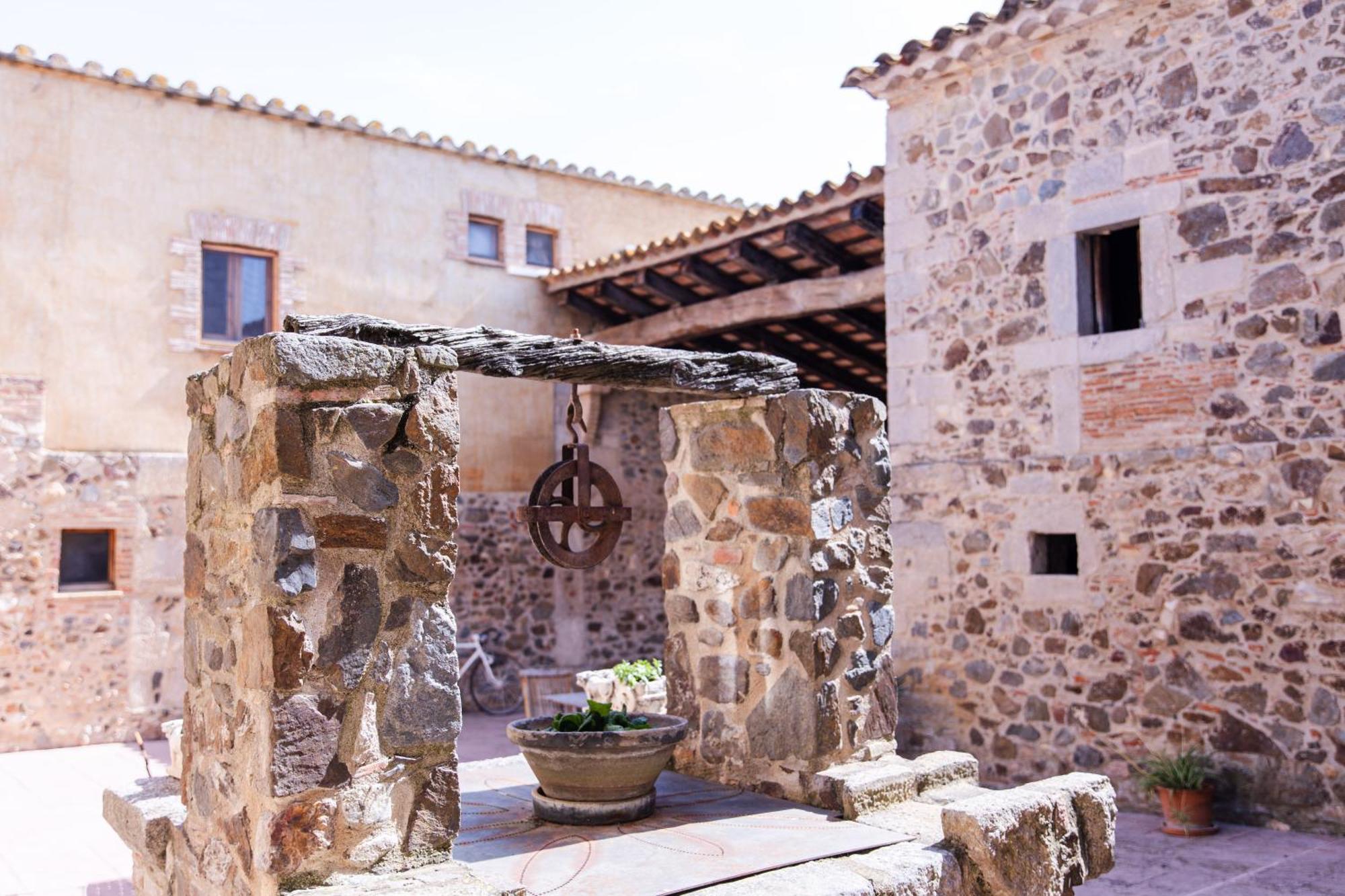 Agroturisme Sant Dionis Campllong Exterior foto